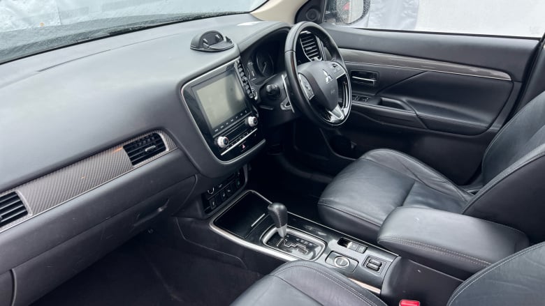 Mitsubishi Outlander 2.0 Exceed 5dr CVT Petrol Estate